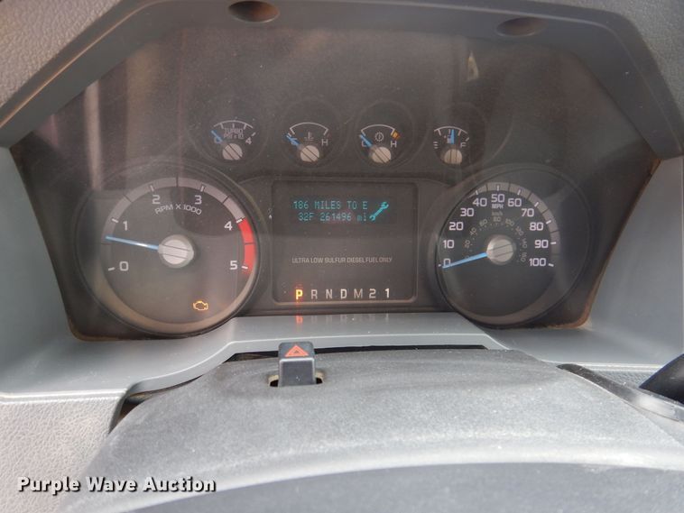 image for item MO9582 2012 Ford F250 Super Duty XLT  Crew Cab pickup truck