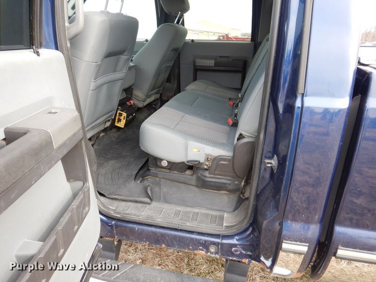 image for item MO9582 2012 Ford F250 Super Duty XLT  Crew Cab pickup truck