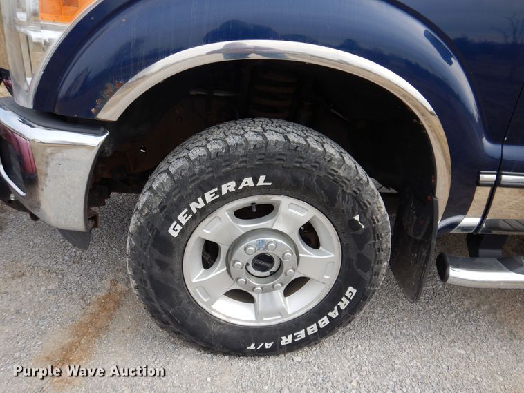 image for item MO9582 2012 Ford F250 Super Duty XLT  Crew Cab pickup truck