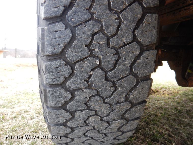 image for item MO9582 2012 Ford F250 Super Duty XLT  Crew Cab pickup truck