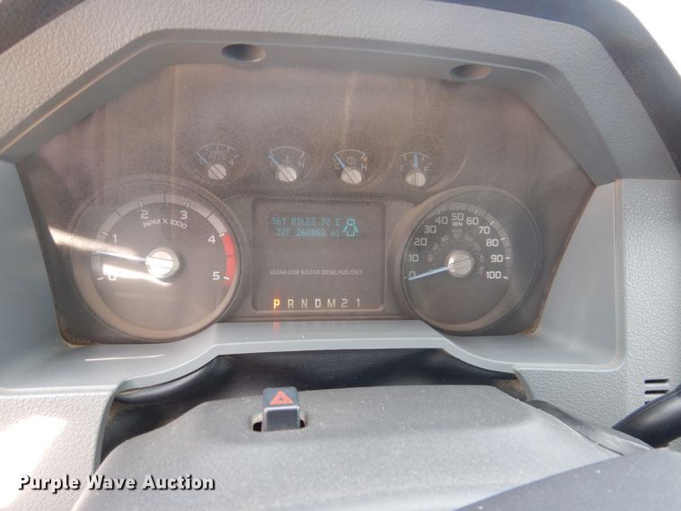 image for item MO9583 2011 Ford F250 Super Duty XLT  Crew Cab pickup truck