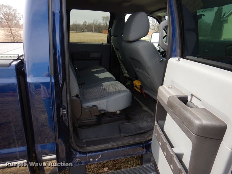 image for item MO9583 2011 Ford F250 Super Duty XLT  Crew Cab pickup truck