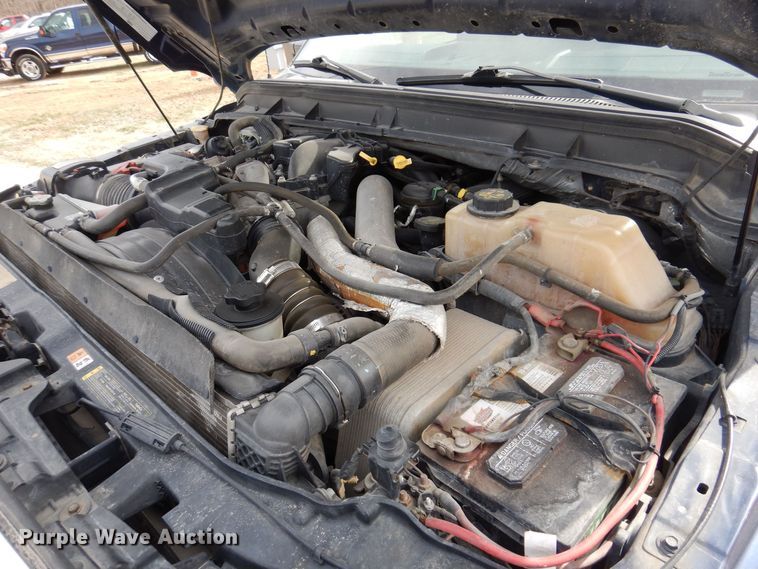 image for item MO9583 2011 Ford F250 Super Duty XLT  Crew Cab pickup truck