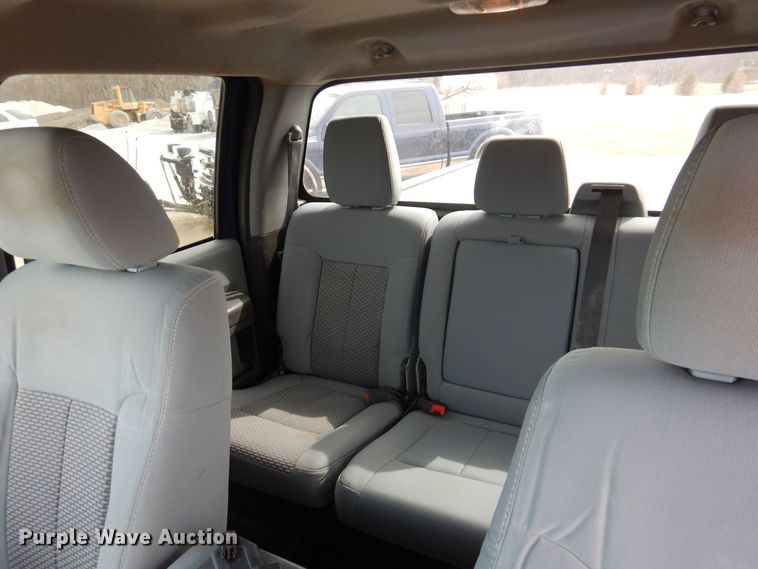 image for item MO9584 2011 Ford F250 Super Duty XLT  Crew Cab pickup truck