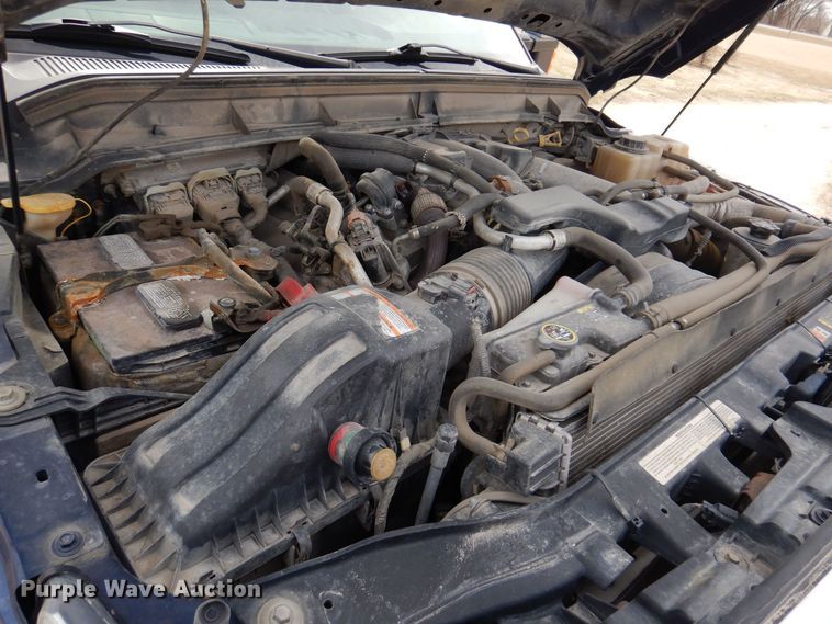 image for item MO9584 2011 Ford F250 Super Duty XLT  Crew Cab pickup truck