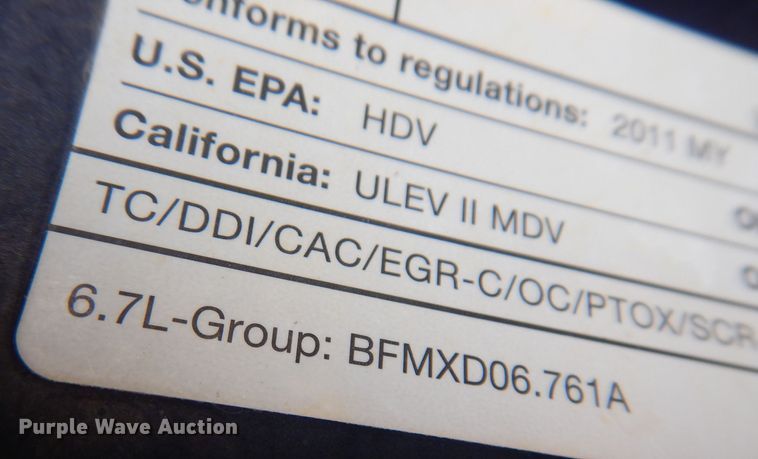 image for item MO9584 2011 Ford F250 Super Duty XLT  Crew Cab pickup truck