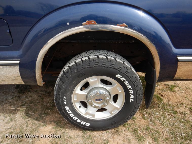 image for item MO9584 2011 Ford F250 Super Duty XLT  Crew Cab pickup truck