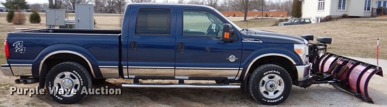 image for item MO9585 2012 Ford F250 Super Duty XLT  Crew Cab pickup truck