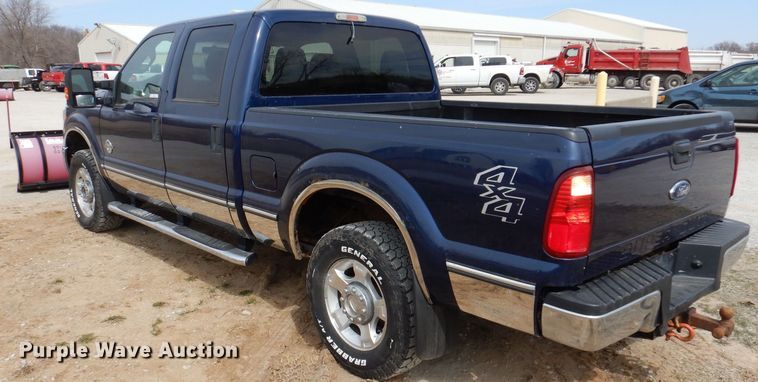 image for item MO9585 2012 Ford F250 Super Duty XLT  Crew Cab pickup truck