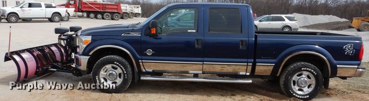 image for item MO9585 2012 Ford F250 Super Duty XLT  Crew Cab pickup truck
