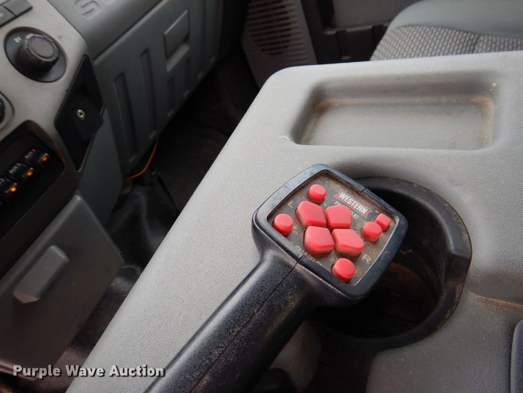 image for item MO9585 2012 Ford F250 Super Duty XLT  Crew Cab pickup truck