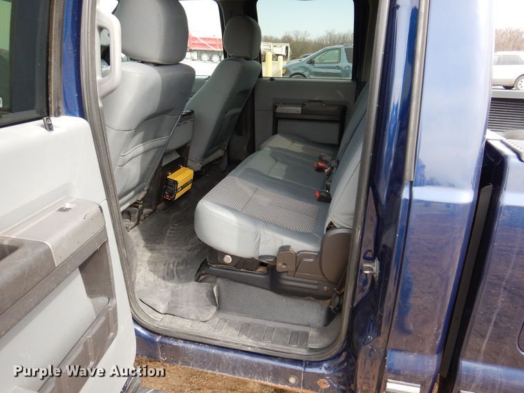 image for item MO9585 2012 Ford F250 Super Duty XLT  Crew Cab pickup truck