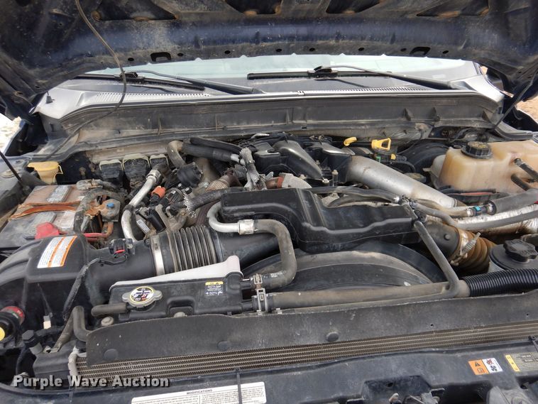 image for item MO9585 2012 Ford F250 Super Duty XLT  Crew Cab pickup truck