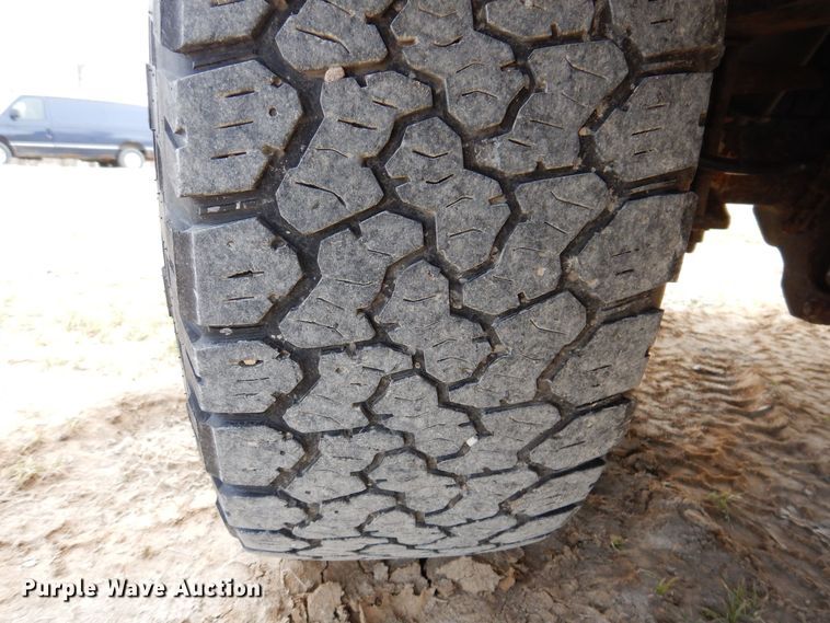 image for item MO9585 2012 Ford F250 Super Duty XLT  Crew Cab pickup truck