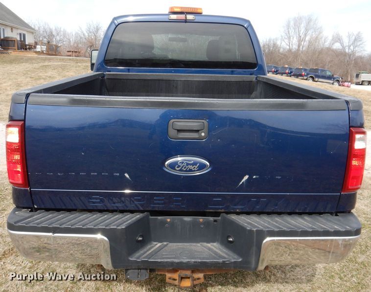 image for item MO9586 2011 Ford F250 Super Duty XLT  SuperCab pickup truck