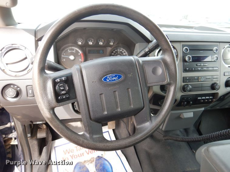 image for item MO9586 2011 Ford F250 Super Duty XLT  SuperCab pickup truck