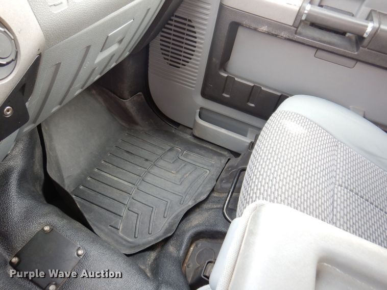 image for item MO9586 2011 Ford F250 Super Duty XLT  SuperCab pickup truck