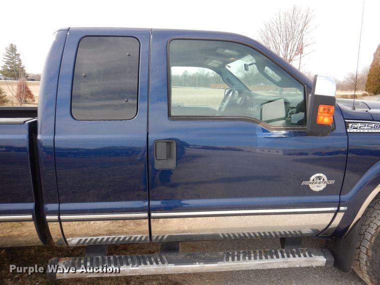 image for item MO9586 2011 Ford F250 Super Duty XLT  SuperCab pickup truck