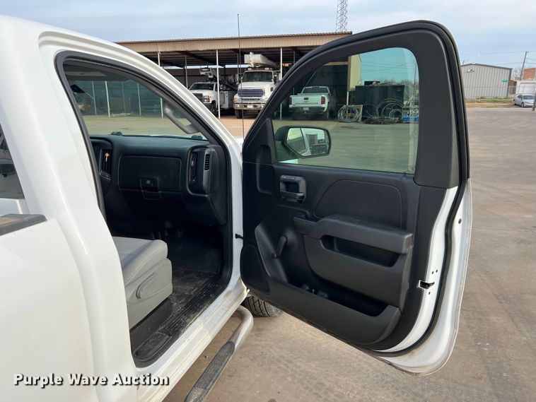 image for item MQ9856 2014 Chevrolet Silverado 1500  pickup truck