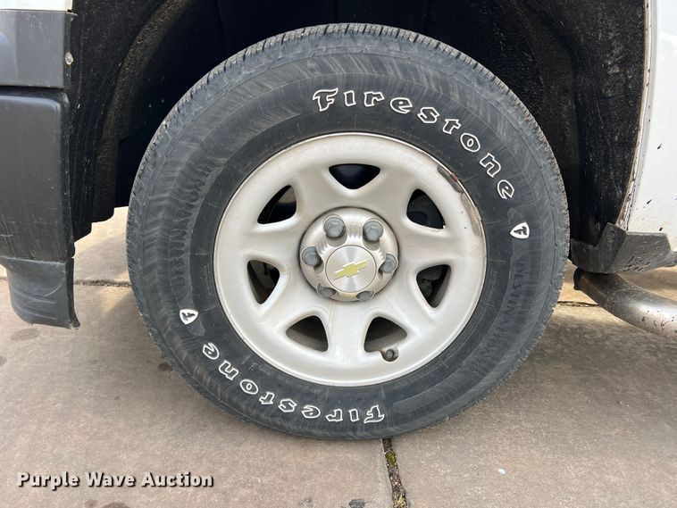 image for item MQ9856 2014 Chevrolet Silverado 1500  pickup truck