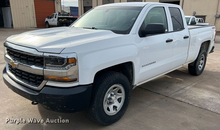 image for item MQ9857 2017 Chevrolet Silverado 1500  Double Cab pickup truck