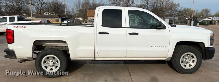 image for item MQ9857 2017 Chevrolet Silverado 1500  Double Cab pickup truck