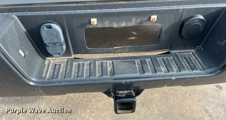 image for item MQ9857 2017 Chevrolet Silverado 1500  Double Cab pickup truck