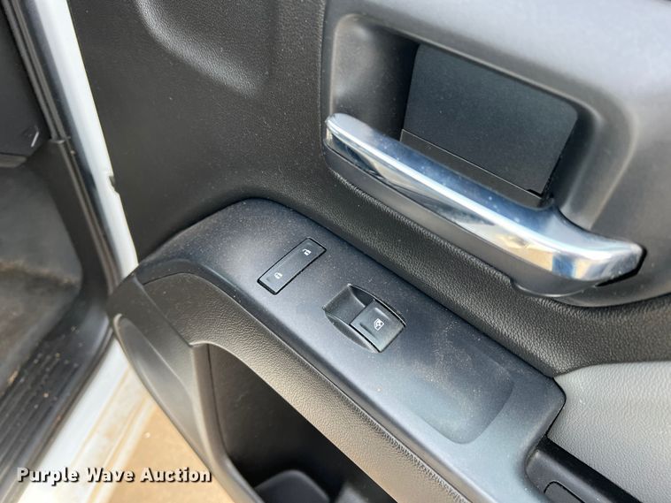 image for item MQ9857 2017 Chevrolet Silverado 1500  Double Cab pickup truck