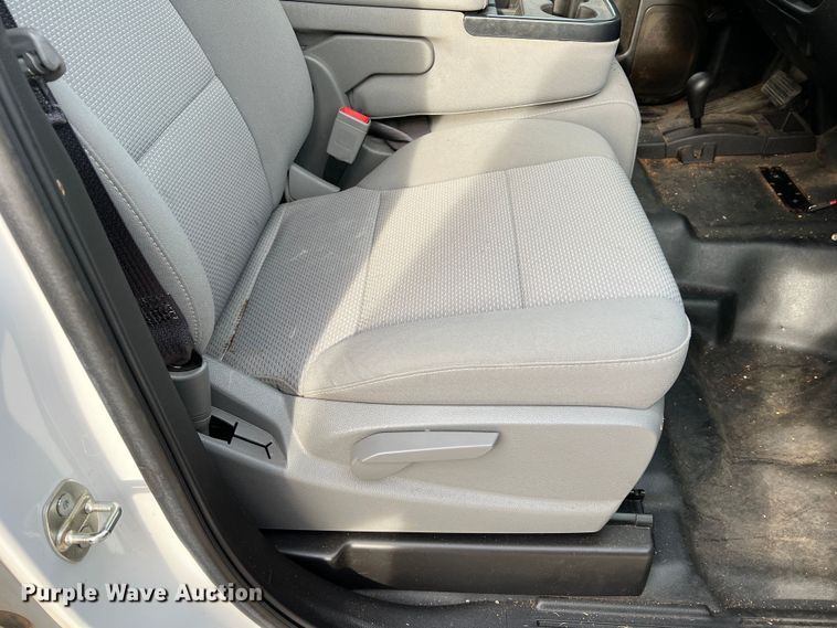 image for item MQ9857 2017 Chevrolet Silverado 1500  Double Cab pickup truck