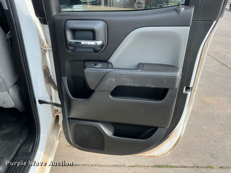 image for item MQ9857 2017 Chevrolet Silverado 1500  Double Cab pickup truck