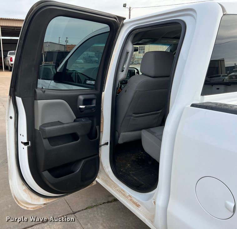 image for item MQ9857 2017 Chevrolet Silverado 1500  Double Cab pickup truck