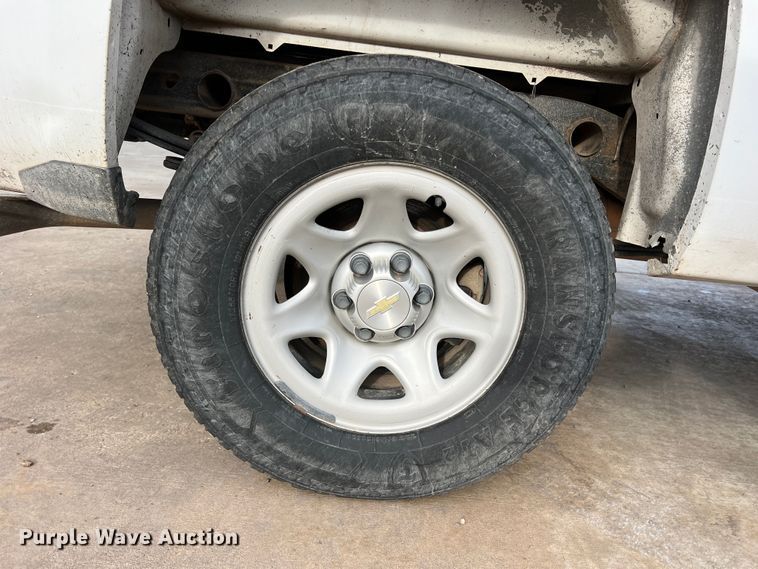 image for item MQ9857 2017 Chevrolet Silverado 1500  Double Cab pickup truck