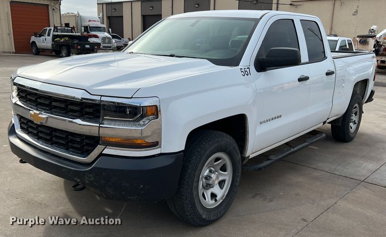 image for item MQ9859 2017 Chevrolet Silverado 1500  Double Cab pickup truck