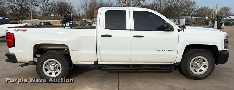 image for item MQ9859 2017 Chevrolet Silverado 1500  Double Cab pickup truck