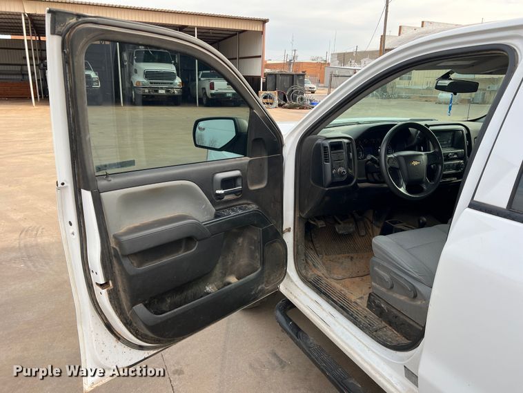 image for item MQ9859 2017 Chevrolet Silverado 1500  Double Cab pickup truck