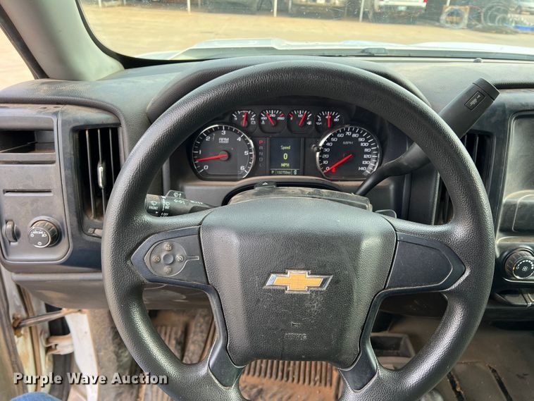 image for item MQ9859 2017 Chevrolet Silverado 1500  Double Cab pickup truck