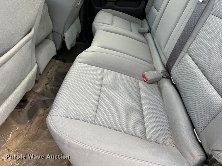 image for item MQ9859 2017 Chevrolet Silverado 1500  Double Cab pickup truck