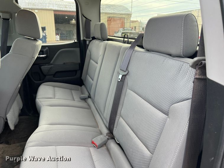 image for item MQ9859 2017 Chevrolet Silverado 1500  Double Cab pickup truck