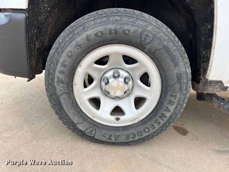 image for item MQ9859 2017 Chevrolet Silverado 1500  Double Cab pickup truck