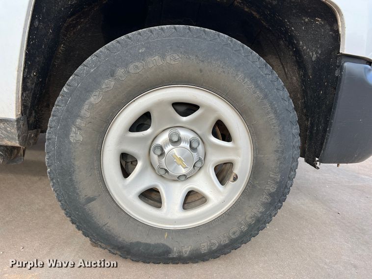 image for item MQ9859 2017 Chevrolet Silverado 1500  Double Cab pickup truck