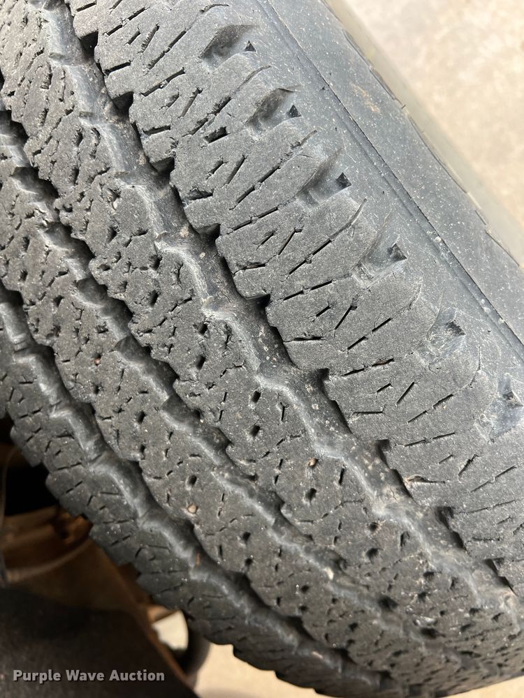 image for item MQ9859 2017 Chevrolet Silverado 1500  Double Cab pickup truck