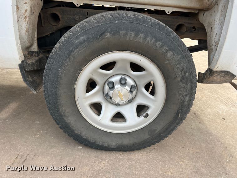 image for item MQ9859 2017 Chevrolet Silverado 1500  Double Cab pickup truck