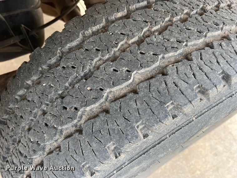 image for item MQ9859 2017 Chevrolet Silverado 1500  Double Cab pickup truck