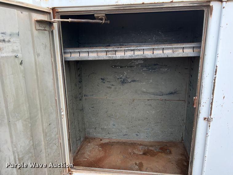 image for item MQ9860 2001 International 4900  utility / service truck