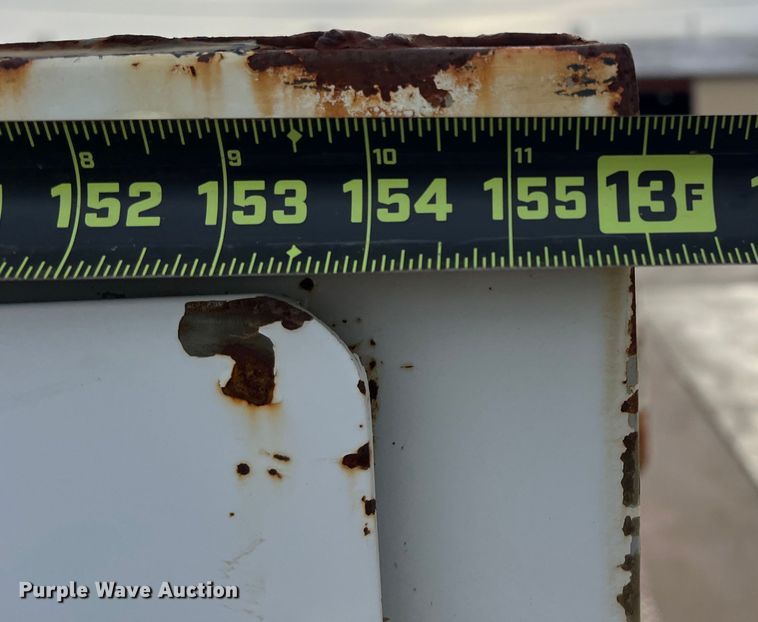 image for item MQ9860 2001 International 4900  utility / service truck