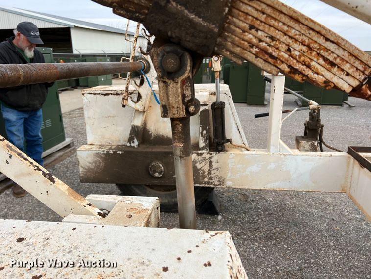 image for item MQ9861 2000 Keifer  reel trailer