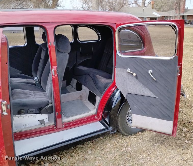 image for item MR9749 1936 Plymouth P2