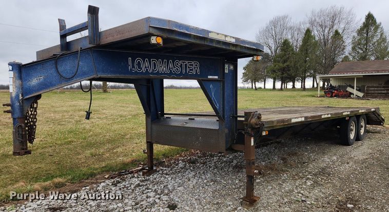 image for item MW9538 1997 Loadmaster  equipment trailer