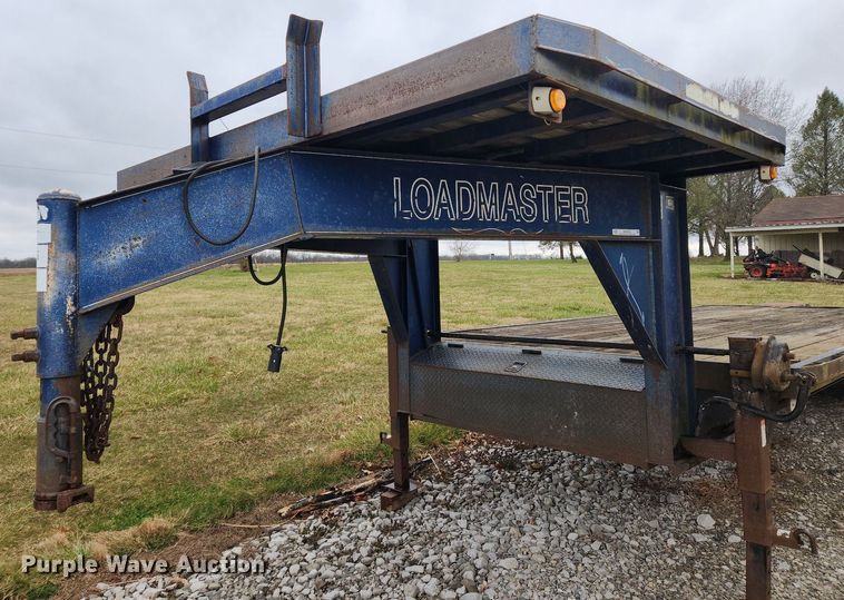 image for item MW9538 1997 Loadmaster  equipment trailer