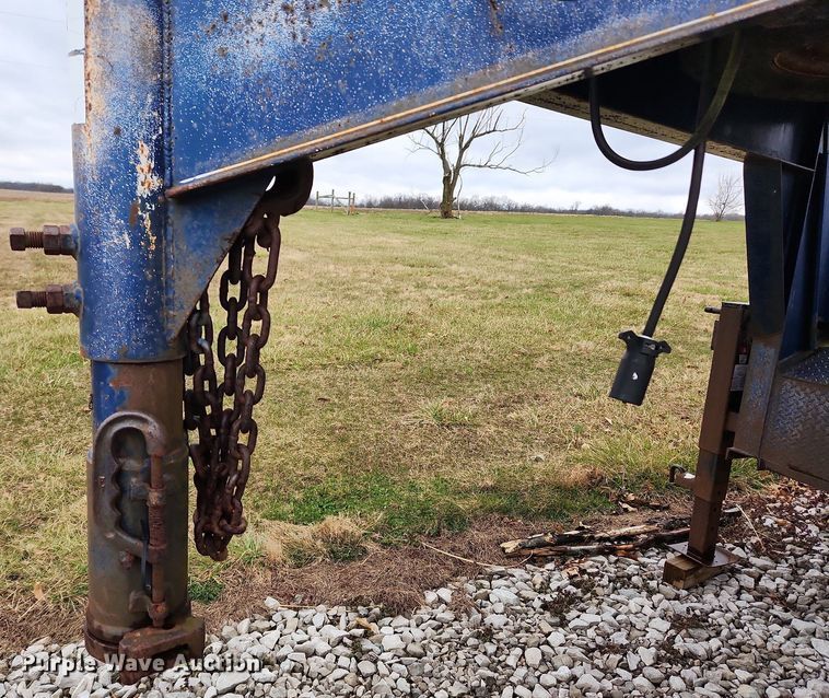 image for item MW9538 1997 Loadmaster  equipment trailer